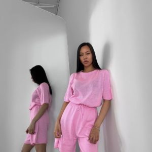 Купити рожевий жіночий Костюм безшовний із шортами (розмір 42-48) зі знижкою