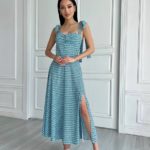 Приобрести в интернете женское Платье миди на завязках голубое