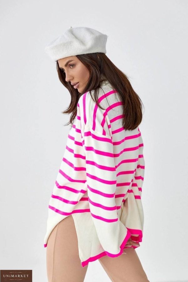 Купити рожевий светр в смужку з розрізами жіночий по знижці