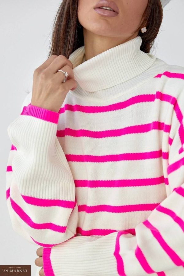 Замовити вигідно рожевий светр в смужку з розрізами жіночий