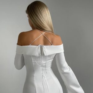 Приобрести Платье с расклешенными рукавами белого цвета онлайн