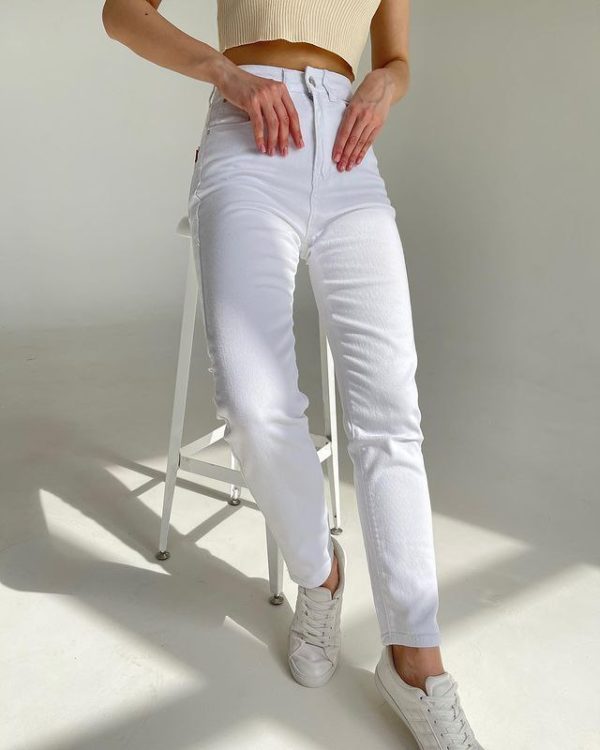 Приобрести светлые белые женские джинсы мом в Украине по выгодной цене
