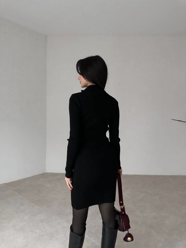 Купить женское базовое вязанное платье с длинным рукавом светлое темное белого черного цвета хорошего качества по оптимальной цене недорогое в Украине