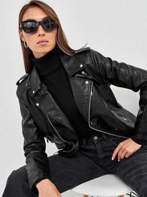 Заказать купить приобрести куртку косуху черного цвета из экокожи хорошего качества по оптимальной цене недорого в Украине.