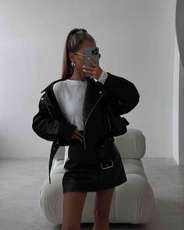 Купить Заказать женскую укороченную куртку косуху хорошего качества черного цвета с поясом по оптимальной цене недорогую в Украине
