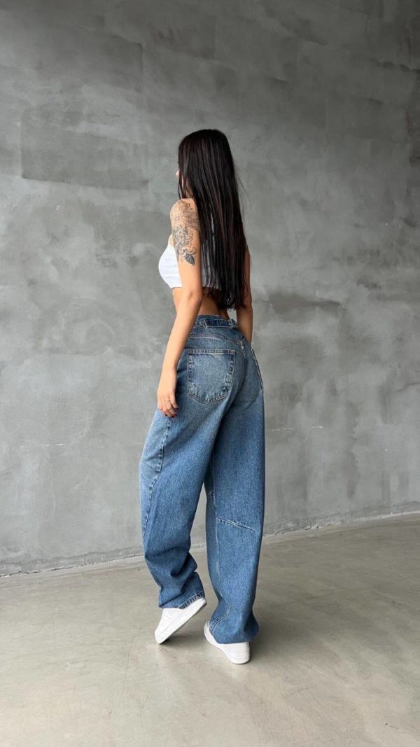 Заказать Купить женские джинсы широкие хорошего качества по оптимальной цене недорогие светлые в Украине Украина