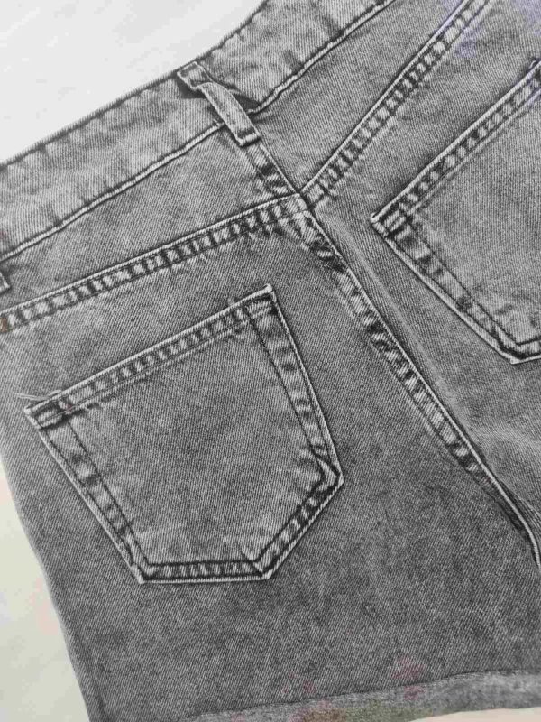 Приобрести Заказать женские джинсовые шорты котоновые хорошего качества по оптимальной цене недорогие серого цвета серые темные в Украине Украина с подворотом